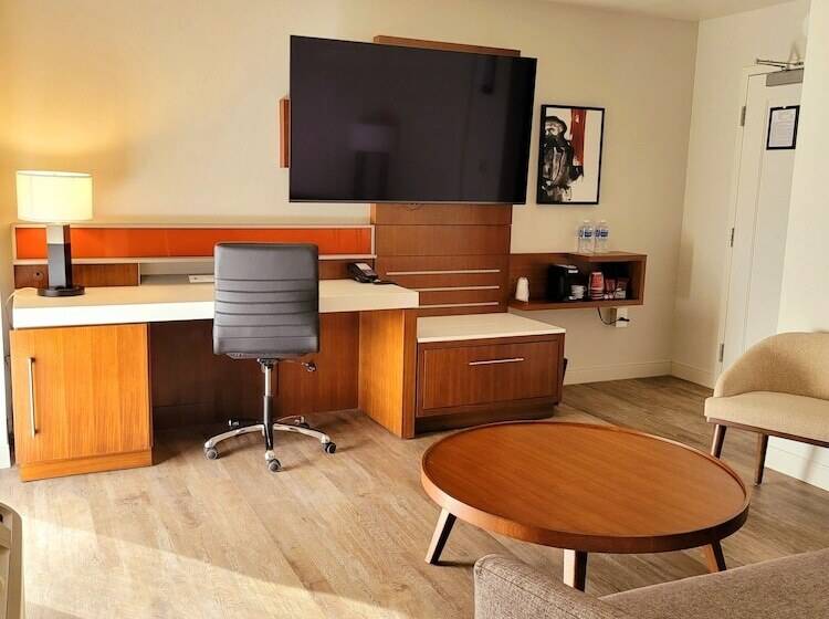 Номер Стандарт Адаптированный для Инвалидов, Delta Hotels By Marriott Denver Thornton