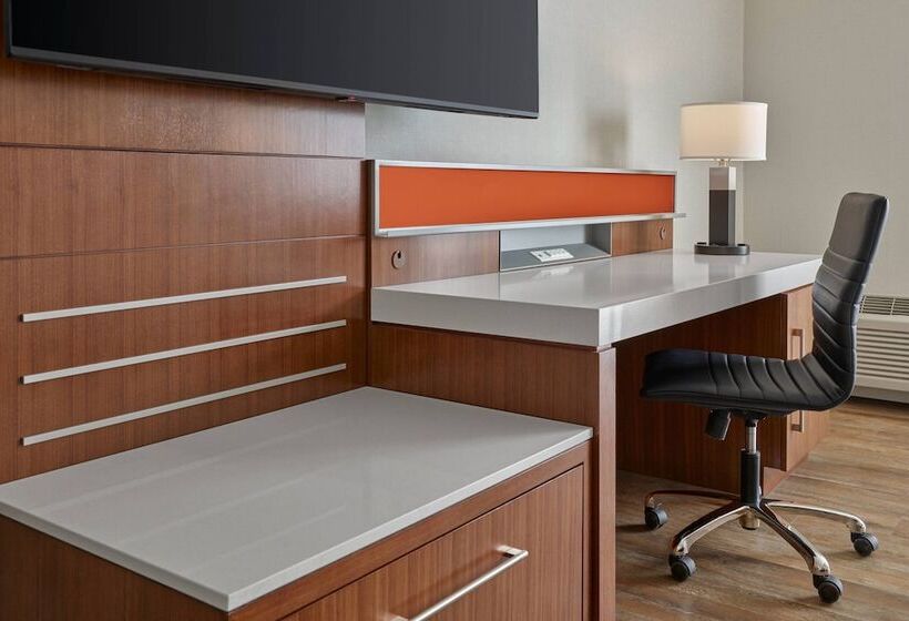 Номер Стандарт Адаптированный для Инвалидов, Delta Hotels By Marriott Denver Thornton