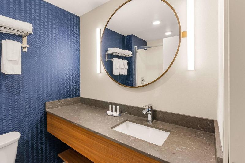 带大床的标准间, Holiday Inn Express Seattle City Center