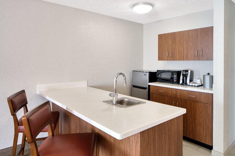 Люкс Кровать Кинг, Holiday Inn Express Statesboro, An Ihg