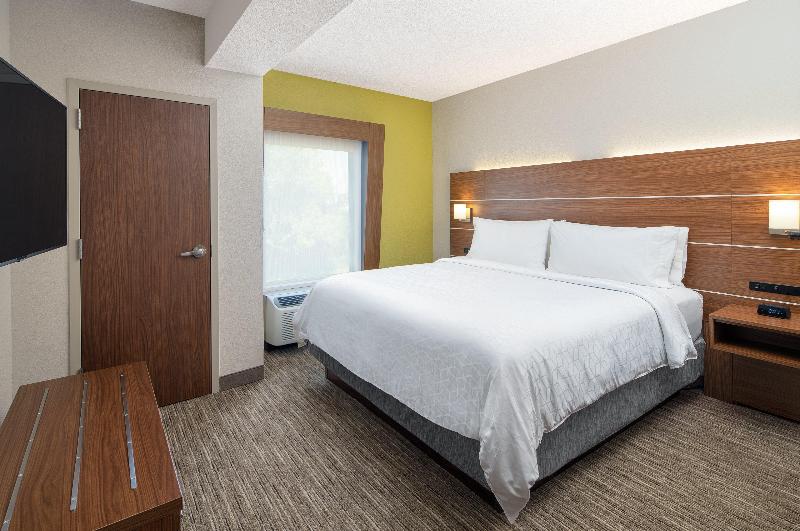 Люкс Кровать Кинг, Holiday Inn Express Statesboro, An Ihg