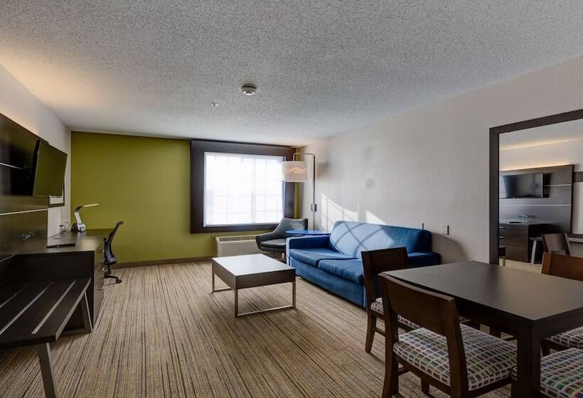 스위트, Holiday Inn Express & Suites Ashtabula Geneva, An Ihg
