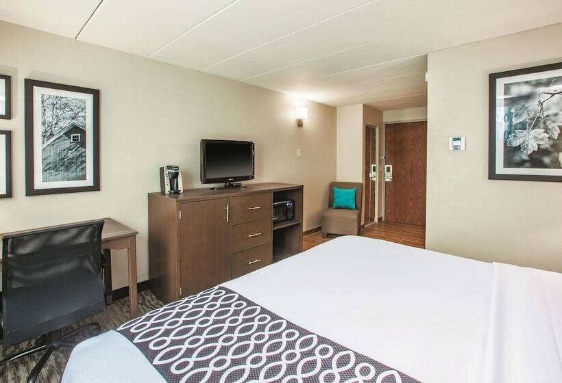 Номер Deluxe, La Quinta By Wyndham Sturbridge