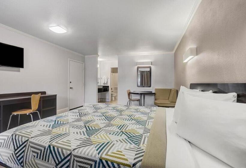 Стандартный Номер Кровать Кинг, Motel 6lodi, Ca
