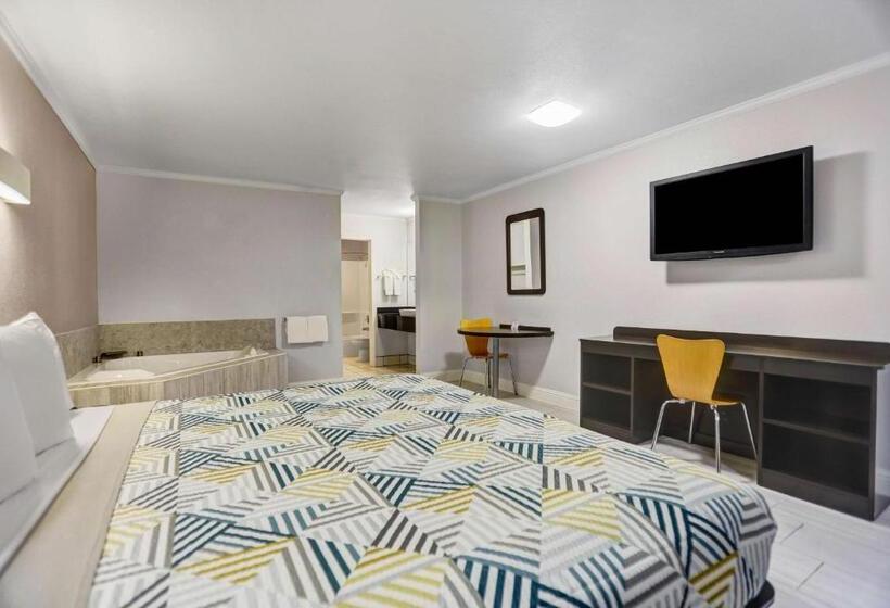 Стандартный Номер Кровать Кинг, Motel 6lodi, Ca