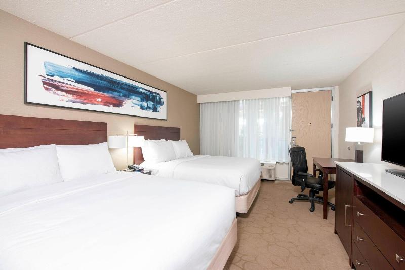Номер Стандартный Кровать Куин, Delta Hotels By Marriott Kalamazoo Conference Center
