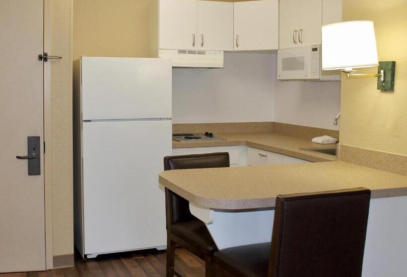 Escritório Deluxe, Extended Stay America Suites  Fremont  Fremont Blvd. South