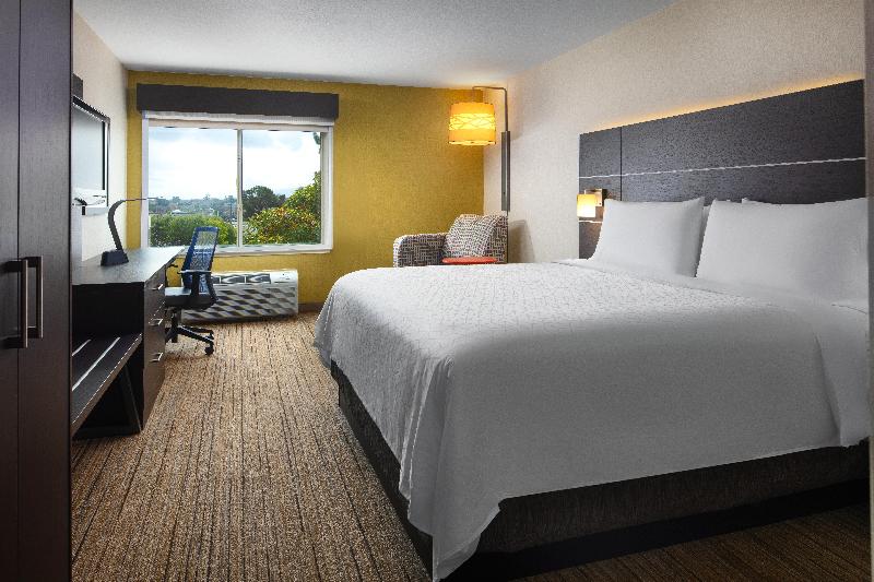 Quarto Estandar, Holiday Inn Express Hotel & Suites Belmont, An Ihg