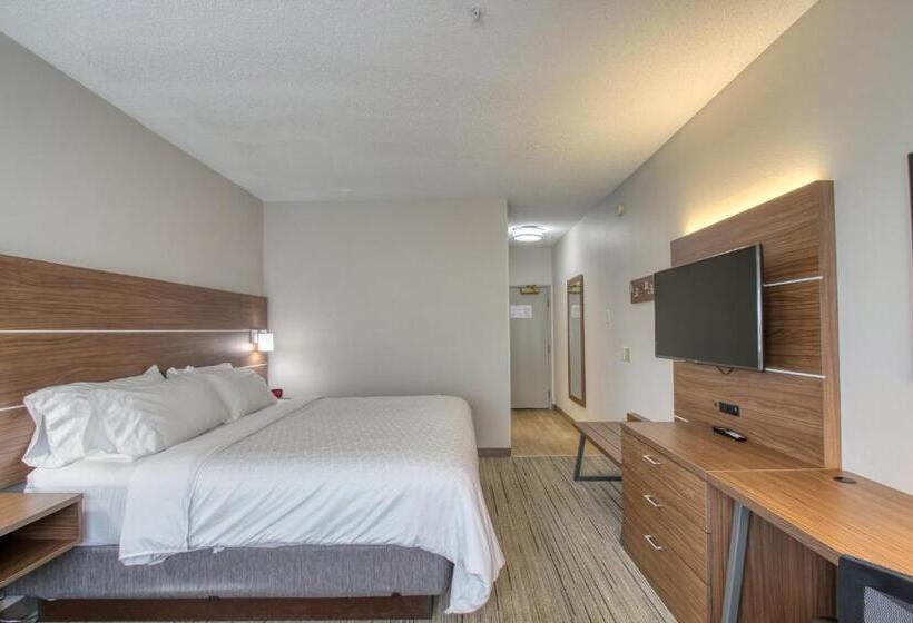 Стандартный Номер Кровать Кинг, Holiday Inn Express Hotel & Suites Oshkosh   State Route 41, An Ihg