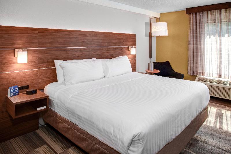 Стандартный Номер Кровать Кинг, Holiday Inn Express Richmond Mechanicsville, An Ihg