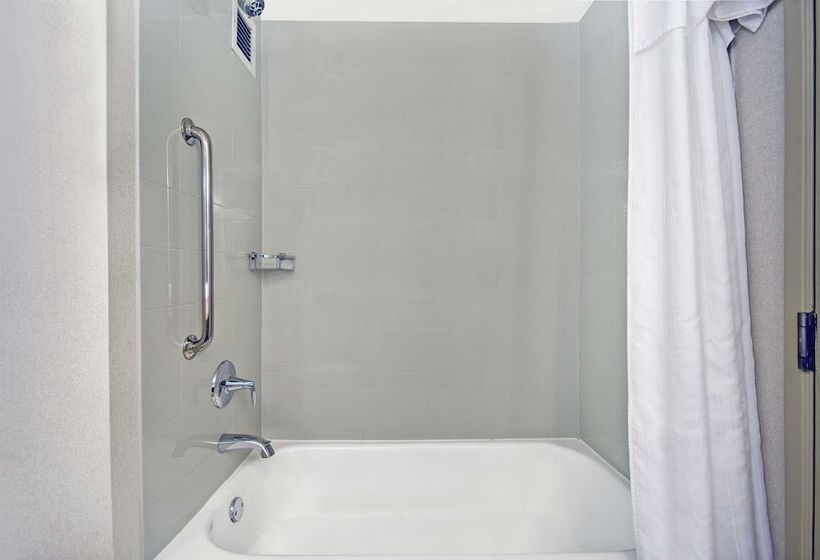 带大床的标准工作室, Homewood Suites By Hilton Seattle Downtown