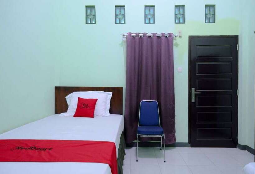 اتاق استاندارد, Reddoorz Near Universitas Cokroaminoto Palopo