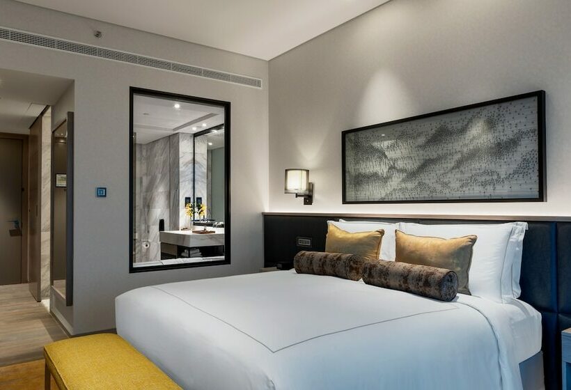 Номер Клуб, Taj Jumeirah Lakes Towers