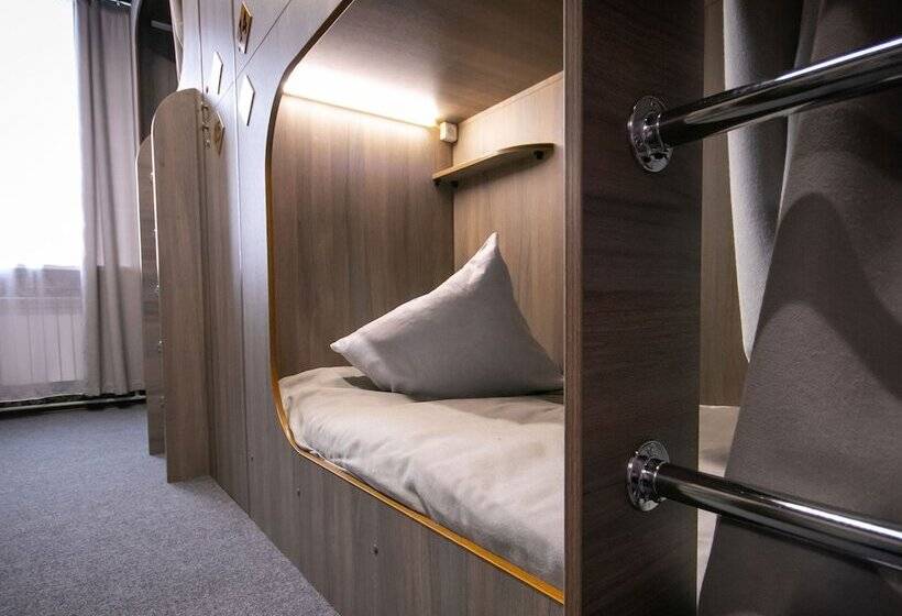 Кровать в Общей Комнате, Nora Hostel