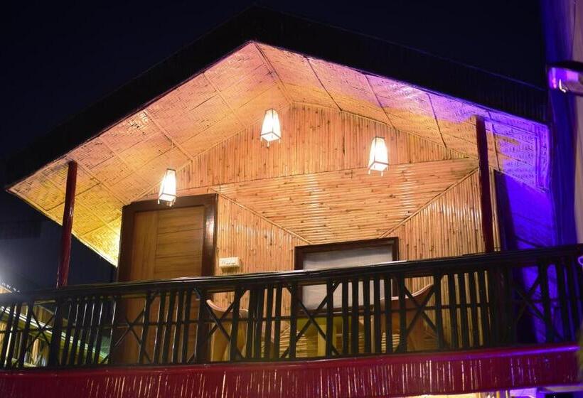 Стандартный Номер Кровать Кинг, Bamboo Castle
