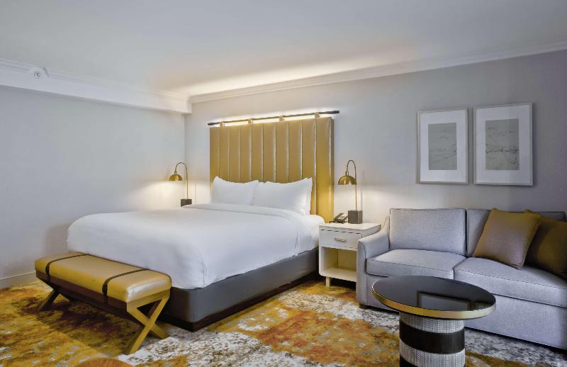 스탠다드 룸 킹사이즈 침대, The Inn At Saratoga, Tapestry Collection By Hilton