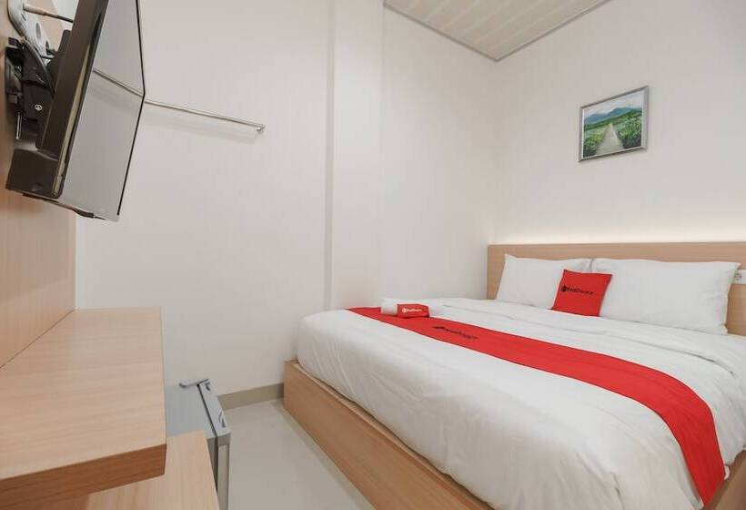 Номер Стандарт, Reddoorz Plus Near Rs Rk Charitas 2 Palembang