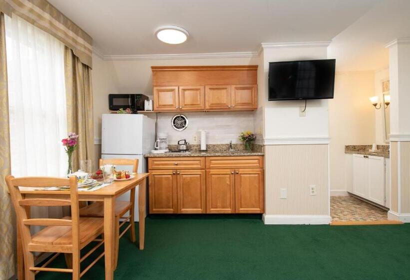 Студия Стандарт, America's Cup Inn Newport