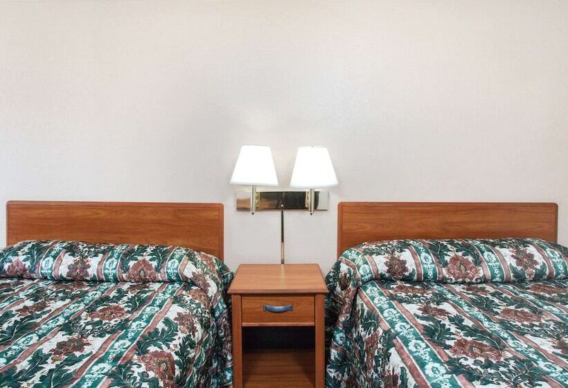 Номер Стандарт 2 Двуспальные Кровати, Knights Inn Pittston