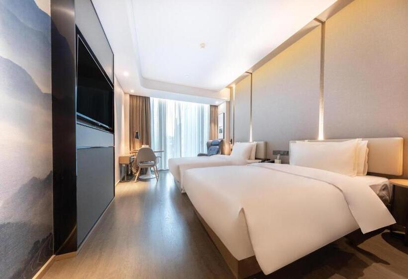 Номер Superior, Atour Hotel Ningbo Sanjiangkou Bund Book City