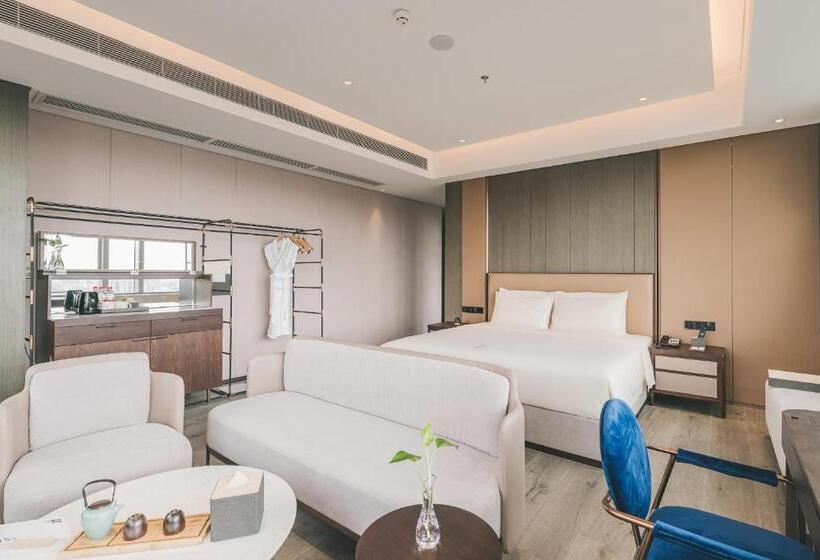 Superior suite with view, Atour Hotel Shenzhen Luohu Shuibei Ibc