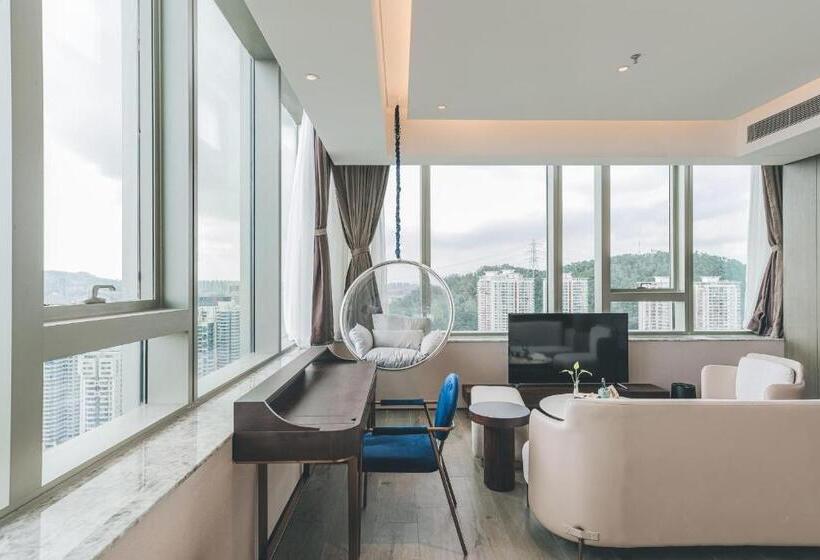 سوئیت با چشم‌انداز, Atour Hotel Shenzhen Luohu Shuibei Ibc