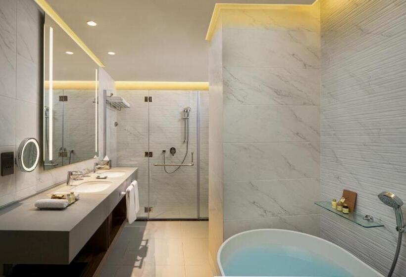 Люкс Повышенной Комфортности, Millennium Place Barsha Heights Hotel