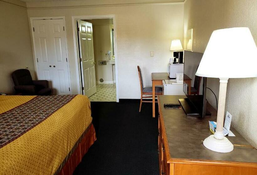 غرفة قياسية سرير كينج, Econo Lodge Richmond North Chesterfield