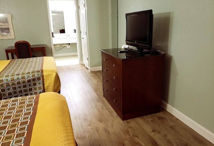 غرفه قياسيه سريرين مزدوجين, Econo Lodge Richmond North Chesterfield