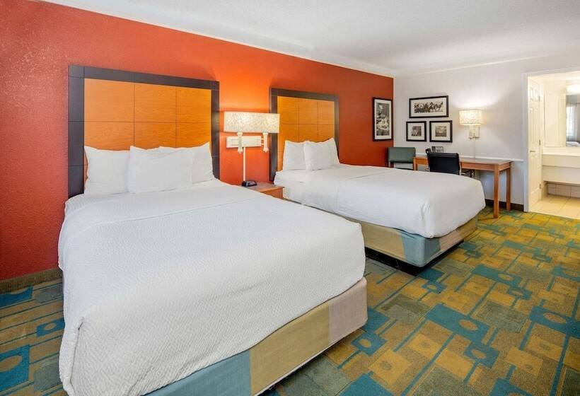 Номер Стандарт 2 Двуспальные Кровати, La Quinta Inn & Suites By Wyndham Irvine Spectrum