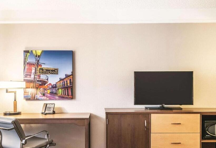 חדר סטנדרט, La Quinta By Wyndham New Orleans Downtown