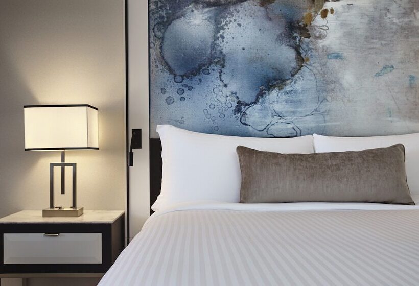 带海景的带双人床的标准间, Loews Miami Beach
