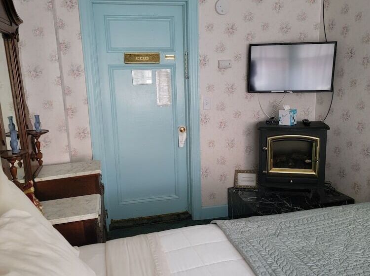 Четырехместный Номер Deluxe, Lowell Inn