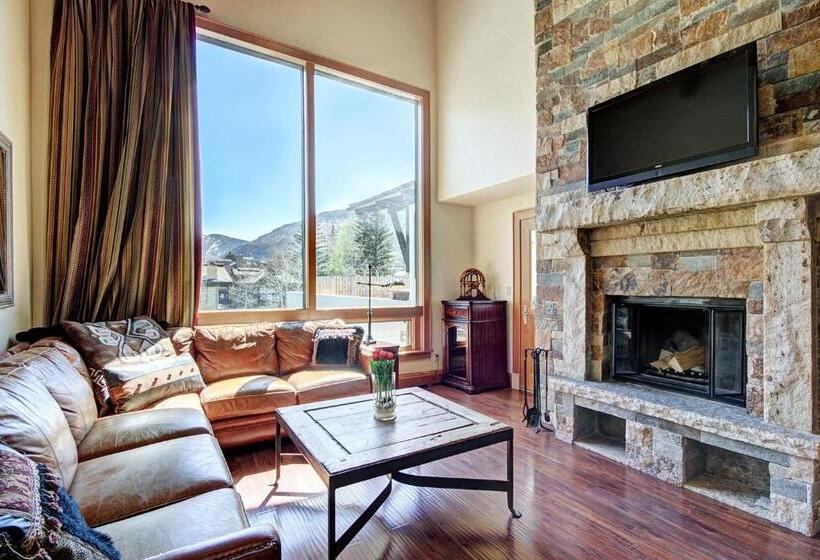 2 Bedroom Premium Apartment, Lodge At Vail, A Rockresort