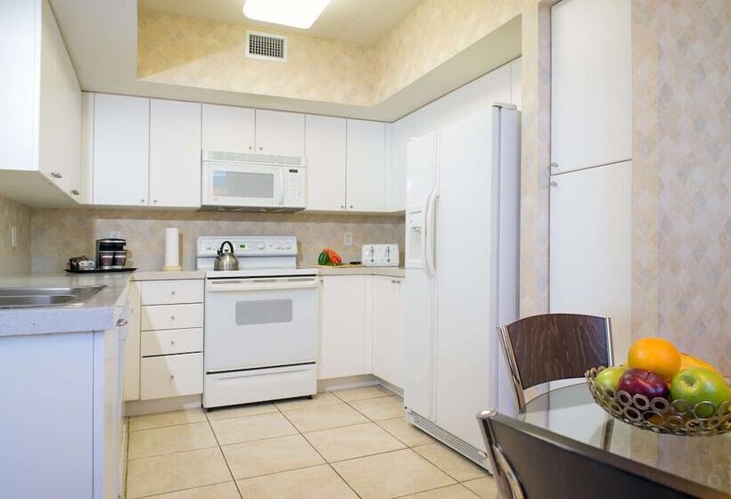 Люкс Адаптированный для Инвалидов, Doubletree Resort & Spa By Hilton Ocean Pointn. Miami Beach