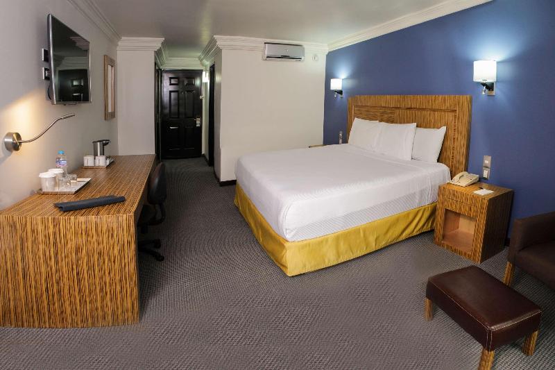 Quarto Estandar Cama King, Marqueen