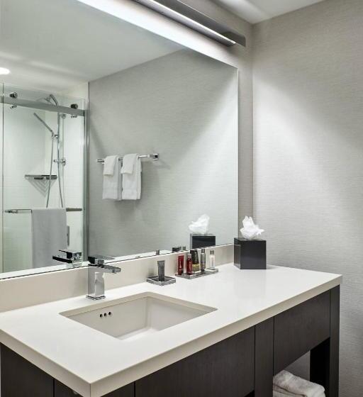 Стандартный Номер Кровать Кинг, Marriott Cincinnati Northeast