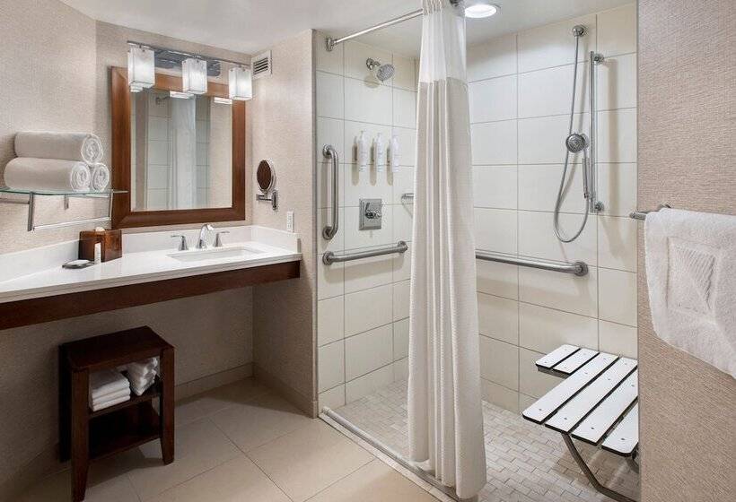 带2个双人床的标准工作室, Philadelphia Airport Marriott