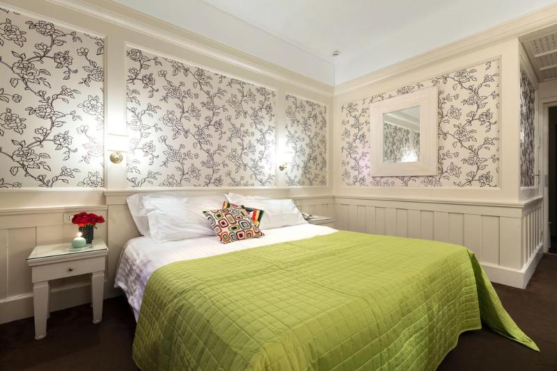 适合残疾人士使用的带超级大床的标准间, Quality Inn & Suites At Dollywood Lane