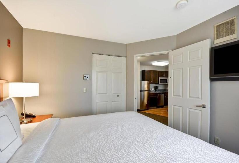 Люкс Кровать Кинг, Towneplace Suites Sioux Falls