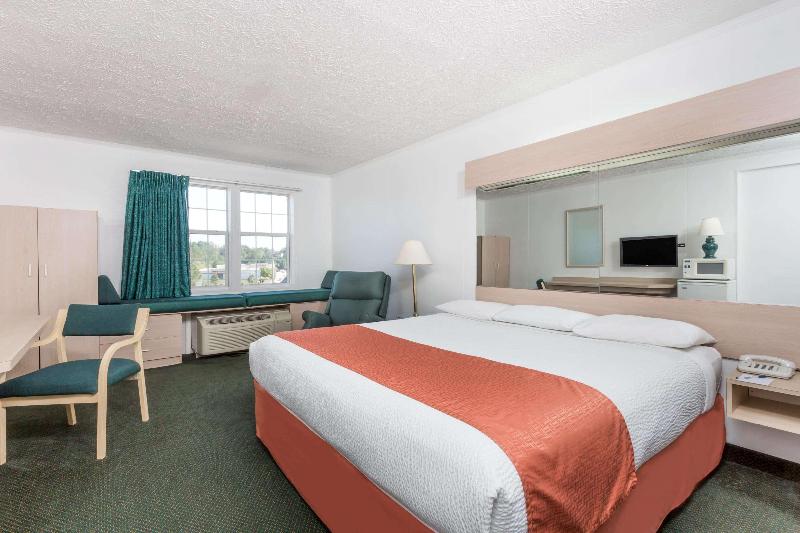 キングサイズベッドのスタンダードルーム, Microtel Inn By Wyndham Athens