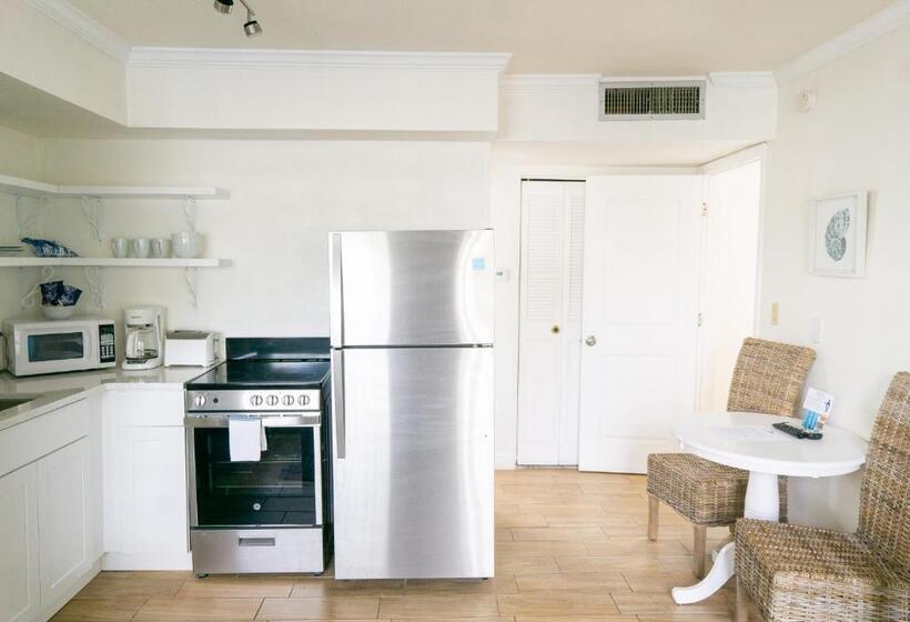 سوئیت با تخت بزرگ, The Molloy   Treasure Island Suites & Cottages