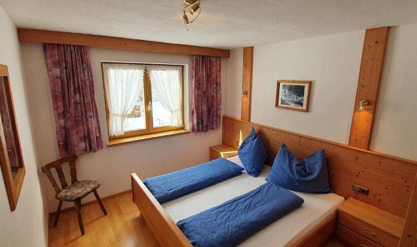 带2个卧室的公寓, Pension Appartements Via Claudia