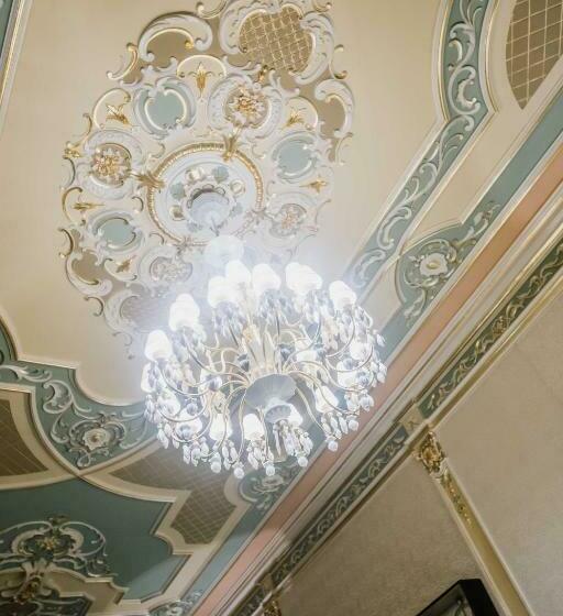 Люкс, Myr Palacio Vallier