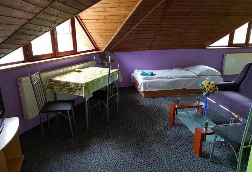 Семейный Номер, Penzion šatovské Lípy