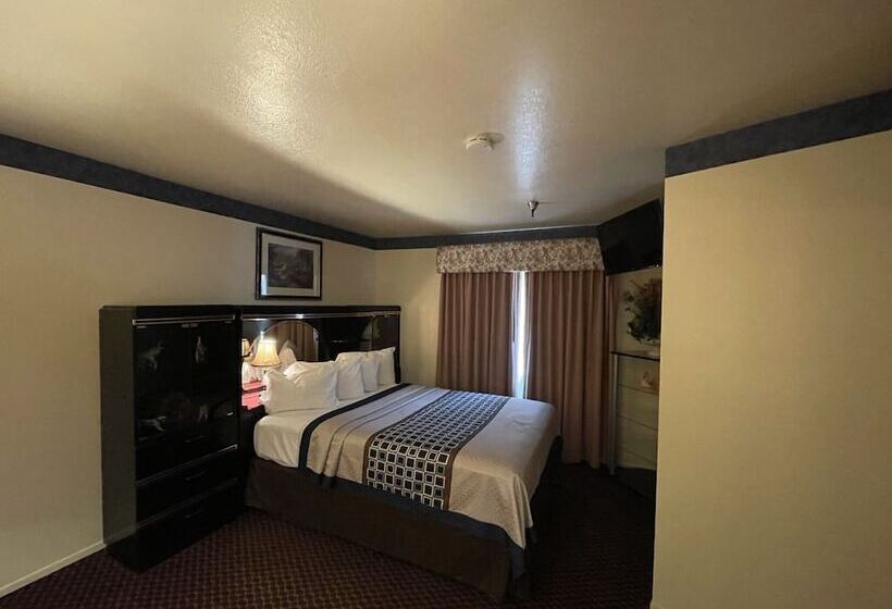Люкс 2 Спальни, Oakridge Inn