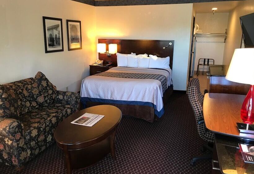 Семейный Номер, Oakridge Inn