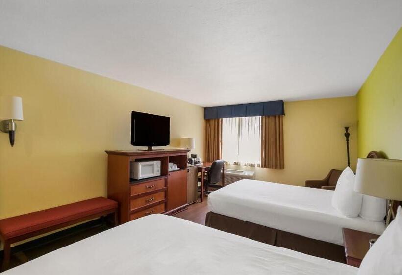 Номер Стандарт, Americas Best Value Sandman Inn