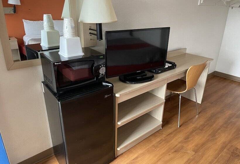 Номер Стандарт 2 Двуспальные Кровати, Travelodge By Wyndham Brattleboro Vt