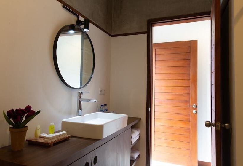 Номер Стандарт с Балконом, Ratan Uluwatu Hotel And Villas